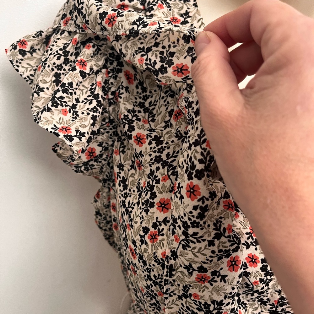 Max Studio Flirty Floral Ruffle Blouse Tunic - Picture 4 of 11